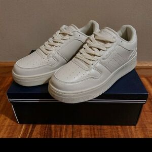 NIB Nautica Stafford/Bone Men's Athletic Size 8.5